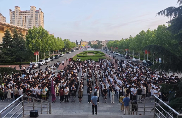 “一站式”学生社区 | 夜幕低垂练应急，
